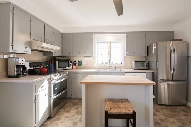 Foto del edificio - 134 Greenfield Ave