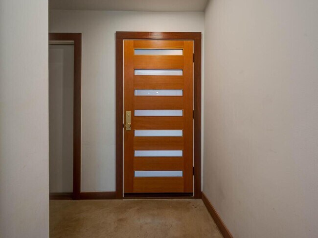 Foto del edificio - 11203 Brushy Glen Dr