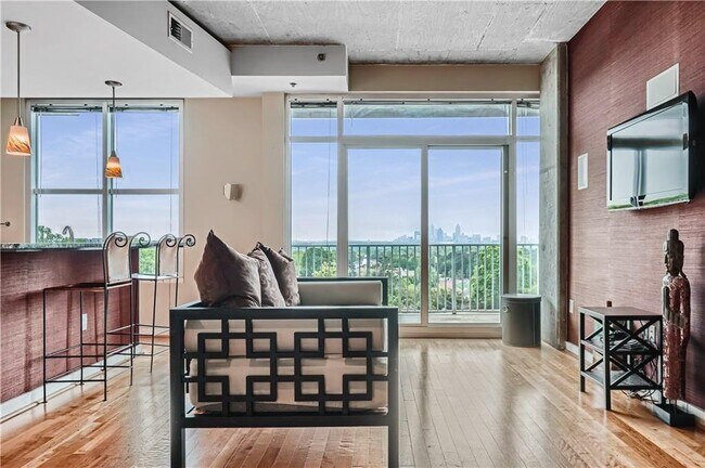 Foto del edificio - 250 Pharr Rd NE