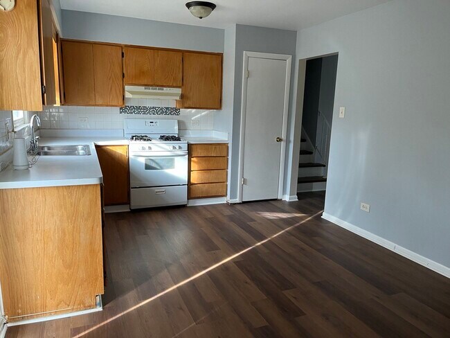 Building Photo - 4827 Imperial Dr