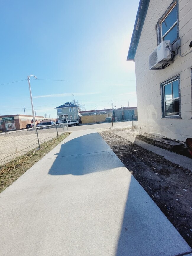 Foto del edificio - 516 W 4th St