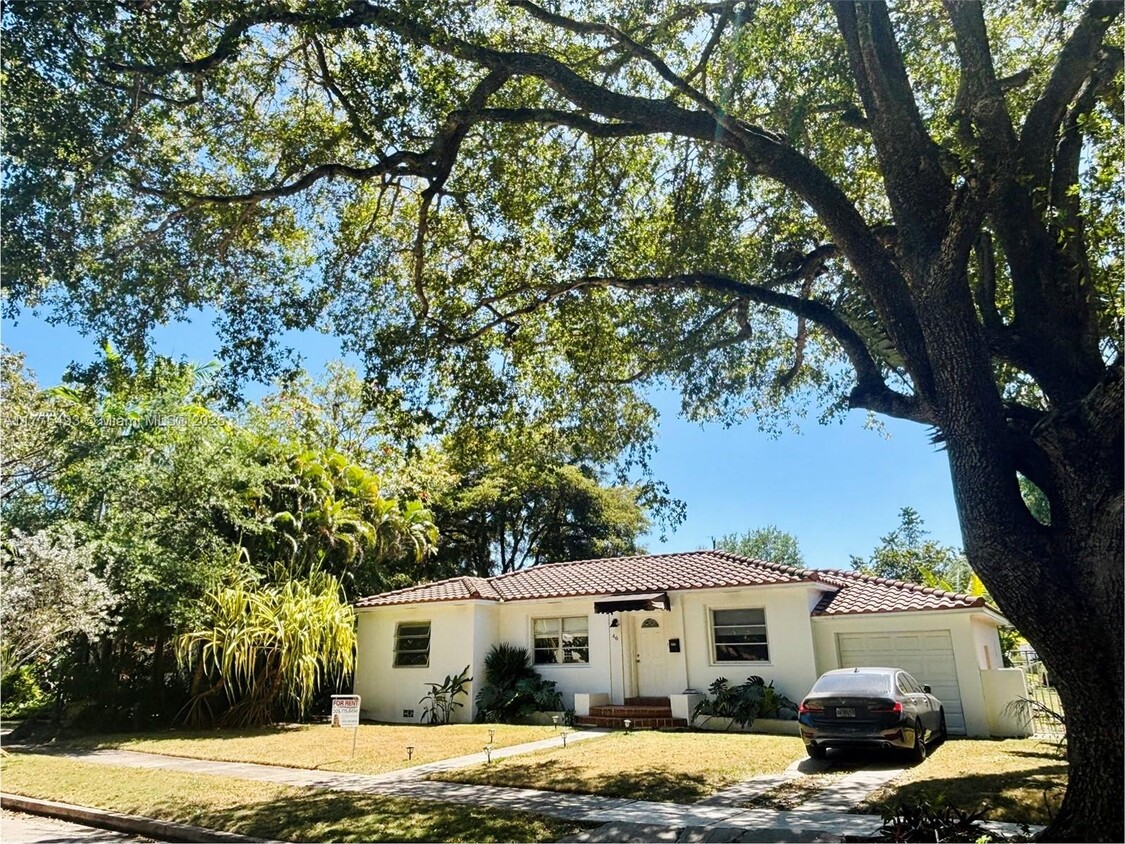 Foto principal - 46 NW 96th St
