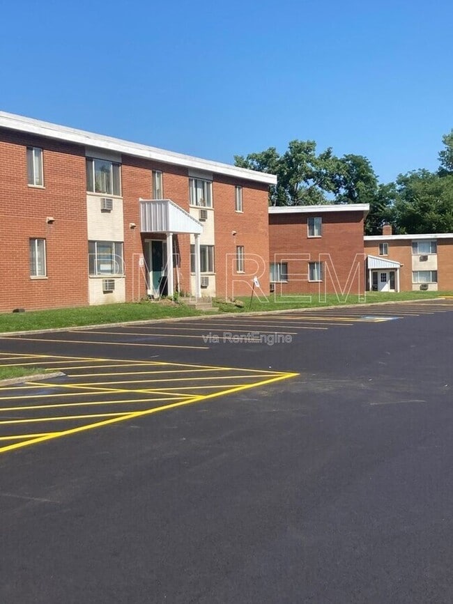 Interior Photo - Tinkers on 126th LLC