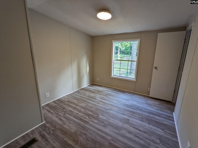 Building Photo - 1629A Robinson Town Rd