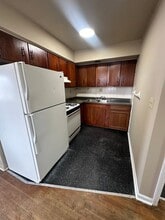 Building Photo - 153 Strode Station Cir