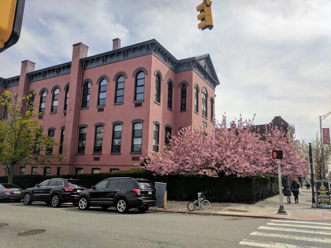 Foto del edificio - 464 Central Avenue