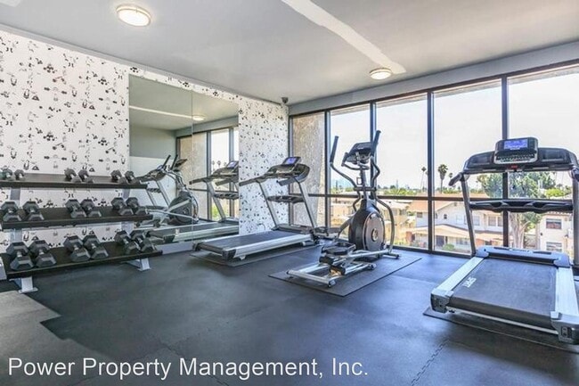 Building Photo - 1625 Crenshaw Blvd