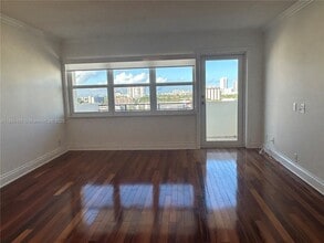 Building Photo - 401 Golden Isles Dr