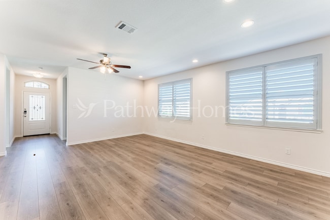 Building Photo - 2300 Pyrite Dr