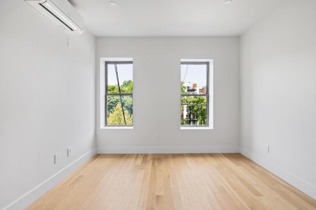 Building Photo - 1 bedroom in New York NY 10009