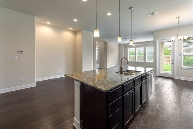 Building Photo - 3043 Hidalgo Loop