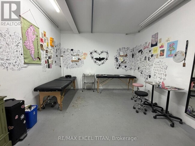 Building Photo - 227 Sterling Rd