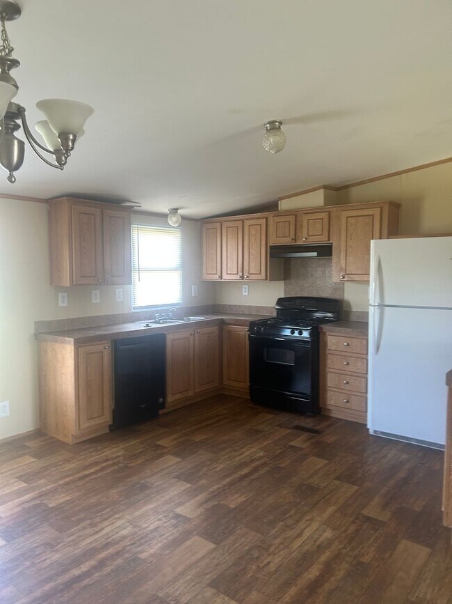 Foto del edificio - 3 bed 2 bath house