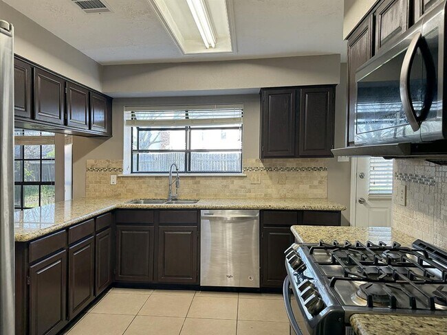 Foto del edificio - 514 Scarlet Maple Dr