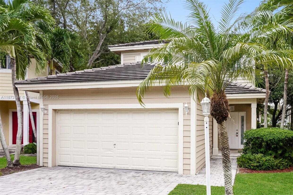 Foto principal - 3326 NE 3rd Dr
