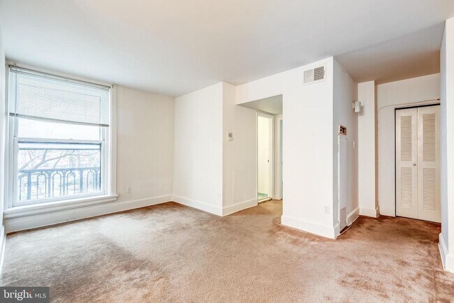 Foto del edificio - 3060 16th St NW