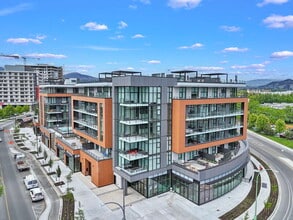 Building Photo - 3389 Lakeshore Rd