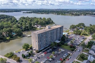 Building Photo - 7320 Glenroie Ave