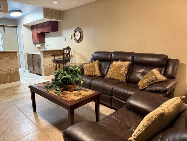 Foto del edificio - 6701 Eastridge Rd