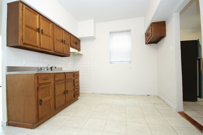 Building Photo - 3518 Ditmars Blvd