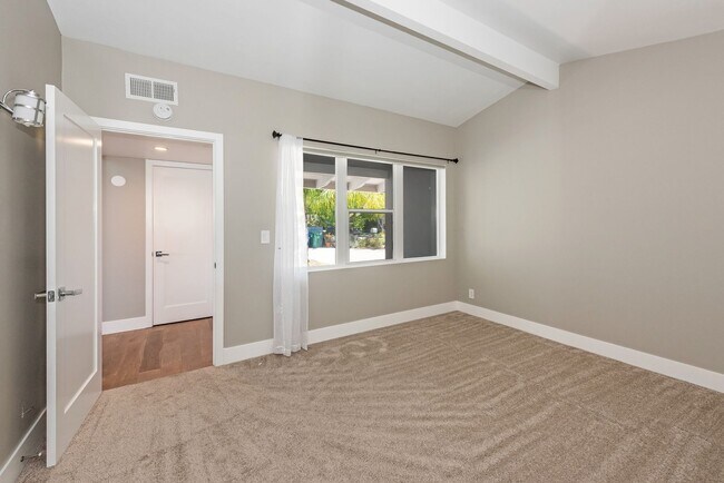 Foto del edificio - Remodeled Alta Mesa home with Mountain and City Views!