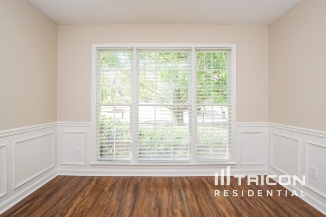 Foto del edificio - 1358 Chatley Way