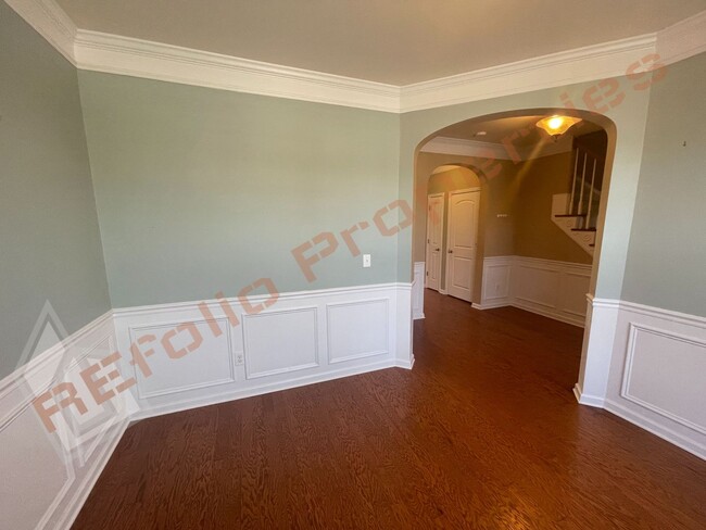 Foto del edificio - Great Location! Elegant 3 Story 4 Bedroom ...