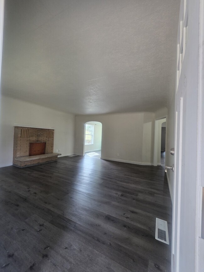 Foto del edificio - 640-MHH2640 South St NE