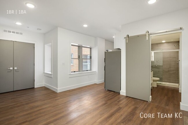 Foto del edificio - One bedroom For Rent in Midtown