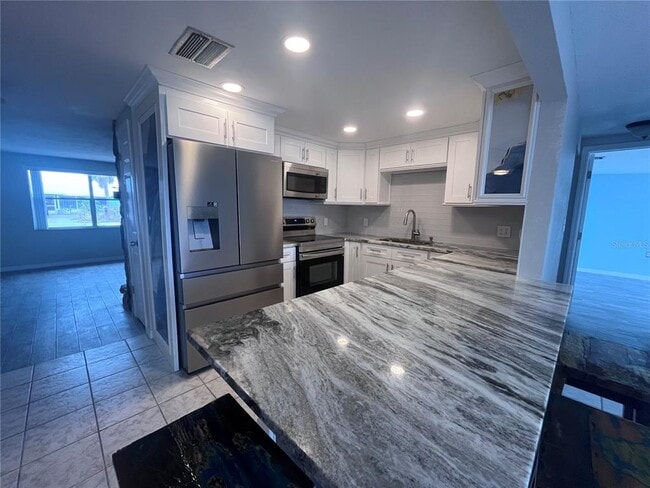 Foto del edificio - 13632 Stacey Dr