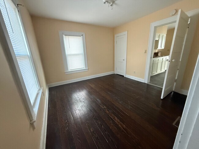 Foto del edificio - 958 N F St