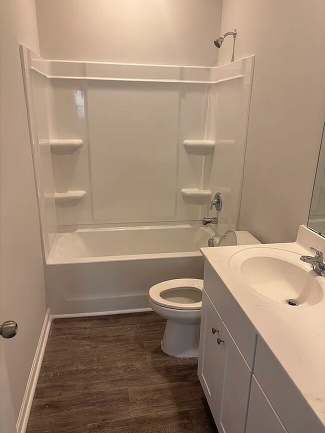 Foto del edificio - 4BR SFR • Open Layout • Patio • Garage Parking - 29566