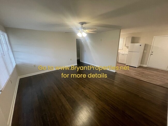 Building Photo - Single Family