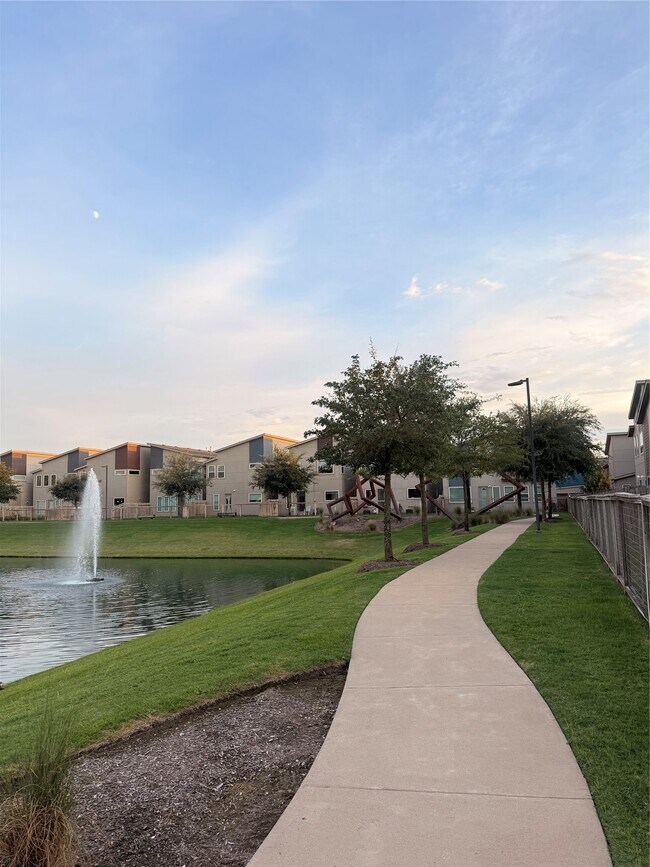Building Photo - 6817 Rocinante Ln