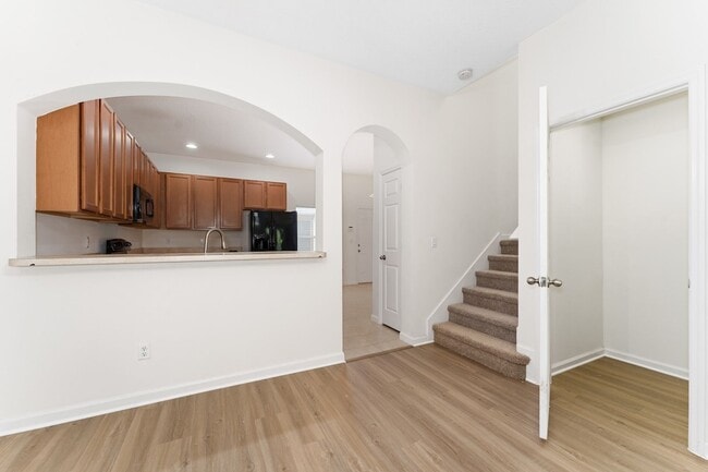 Photo - Nice 3/2.5 Townhouse in Enclave at Moss Pa...