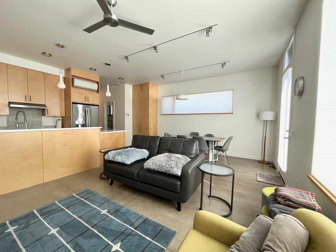 Photo - 2743 Friendly Alley (Eugene, OR)