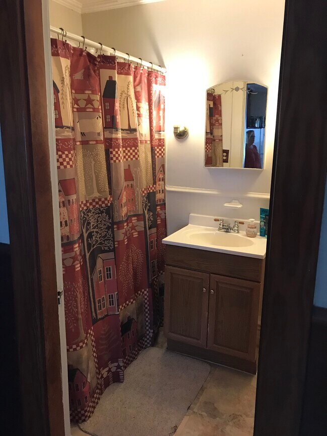 2 Monument St. Unit 2ndfloorapartment4, Winslow, ME 04901 Apartments