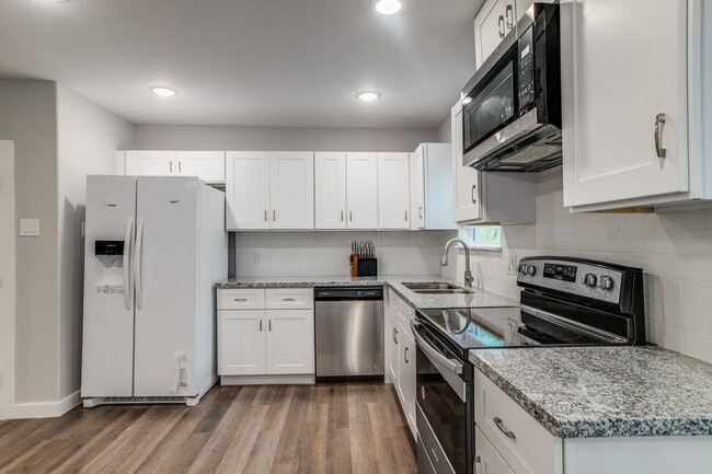 Photo - 5705 Breland St Apartment