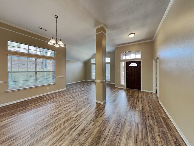 Foto del edificio - 1046 Essex Dr