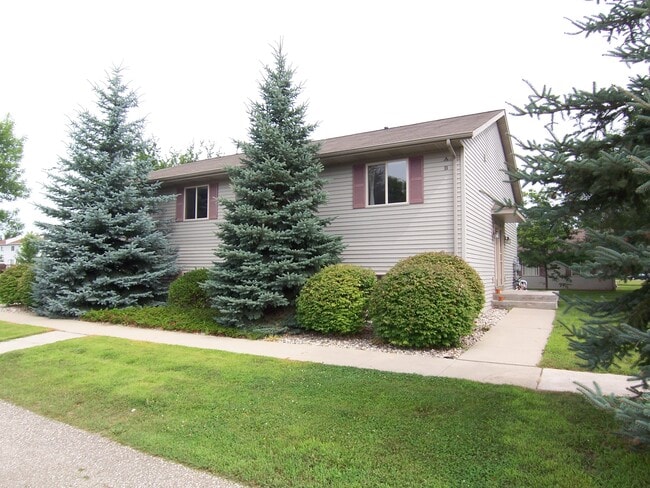 Building Photo - Woodside Apartments