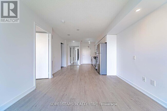 Building Photo - 33 Singer Ct
