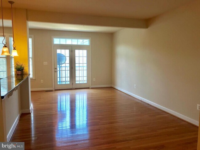 Foto del edificio - 8994 Tawes Street