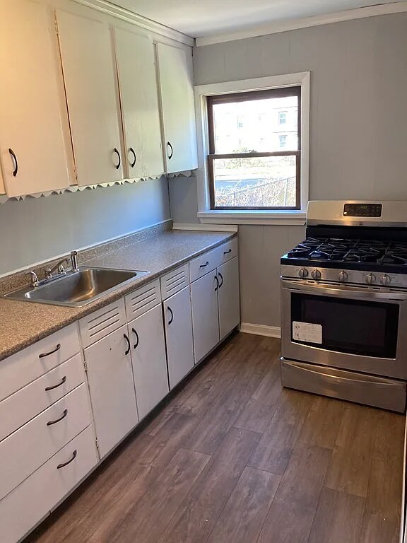 Foto principal - 229 Brightman St