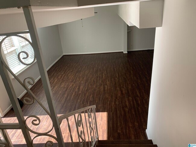 Foto del edificio - 1624 Lakewood Dr