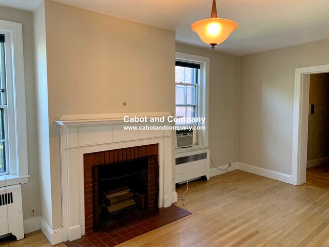 Building Photo - 88 Mt Vernon St