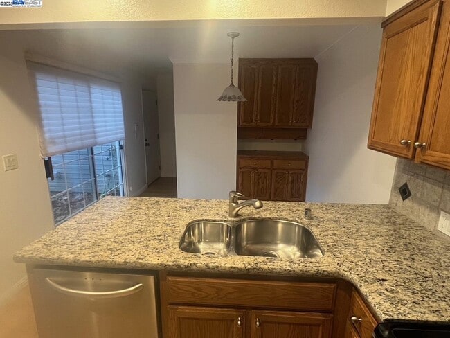 Building Photo - 5601 Baldwin Way