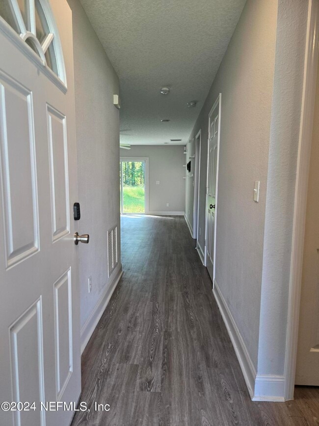 Foto del edificio - 8516 April St