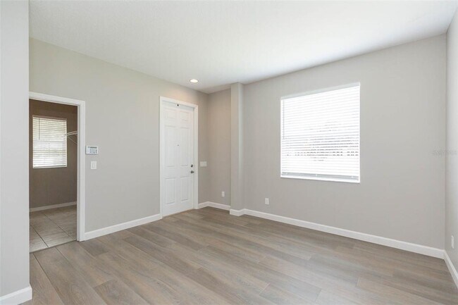 Foto del edificio - 17843 Cunningham Ct