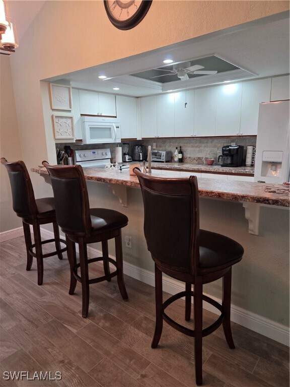 Foto del edificio - 22161 Tallwood Ct