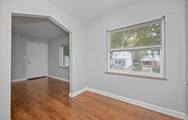 Building Photo - 1806 Dale Rd